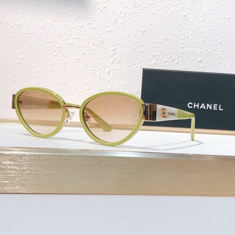 Солнцезащитные очки Chanel