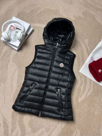 Жилет Moncler