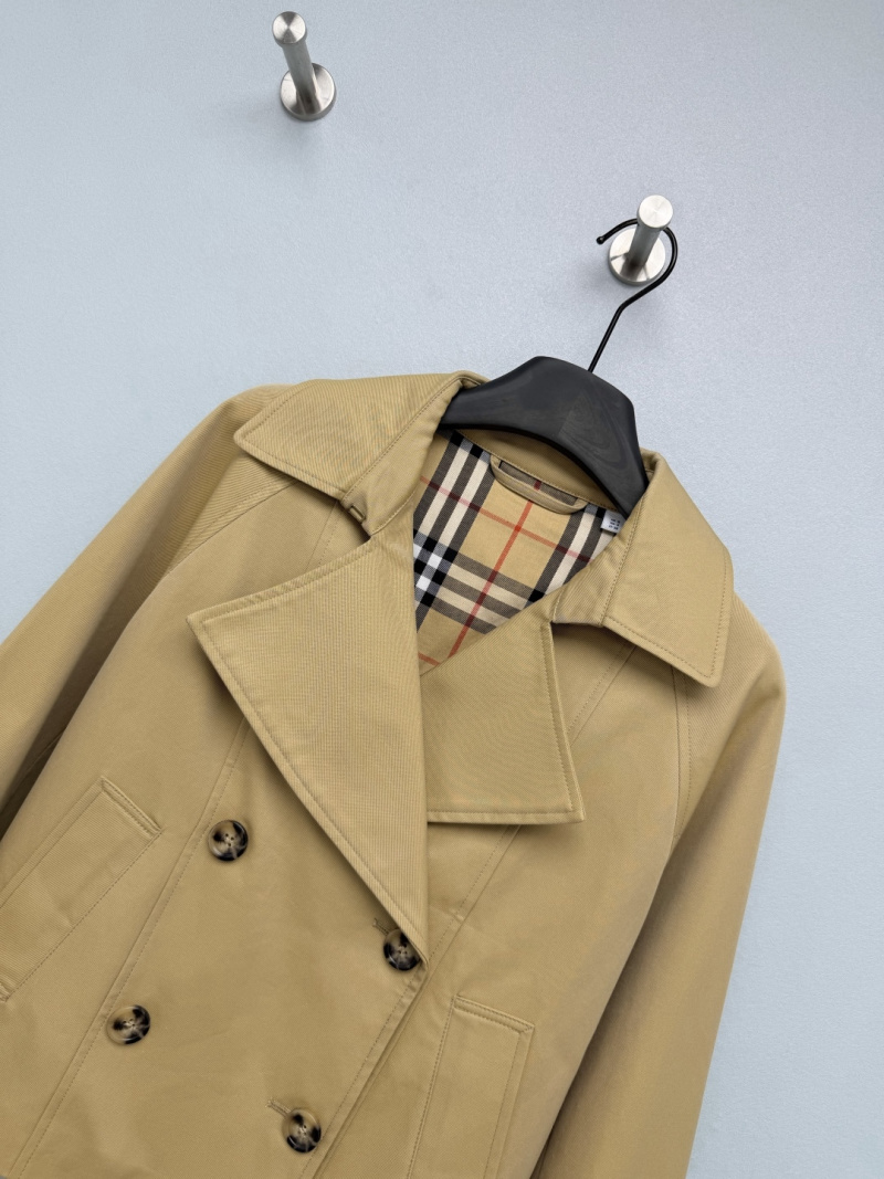 Короткая куртка Burberry с двойной застёжкой
