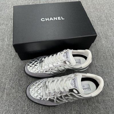 Кроссовки Chanel классические серебристые