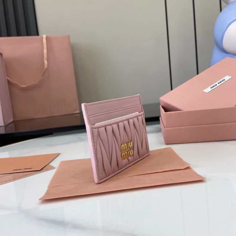 Картхолдер Miu Miu розовый с логотипом