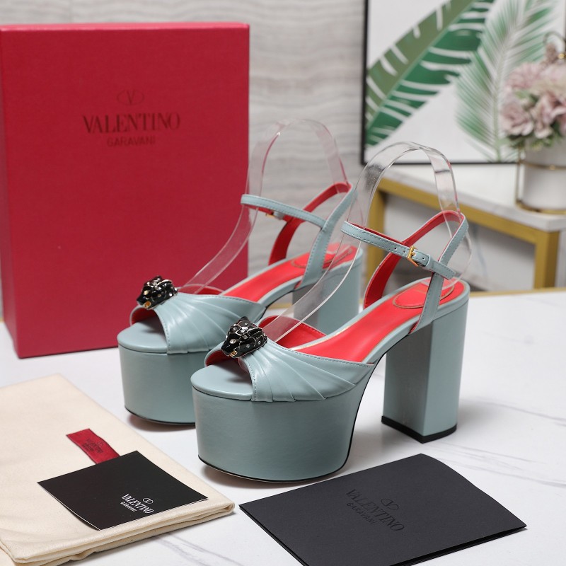 Сандалии Valentino Garavani на платформе с декором
