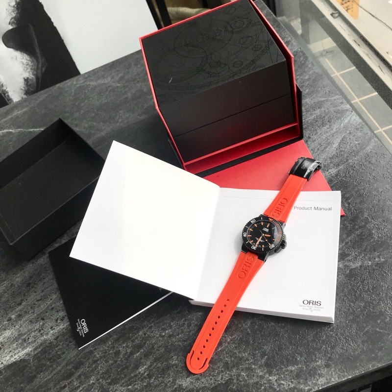 Часы Oris