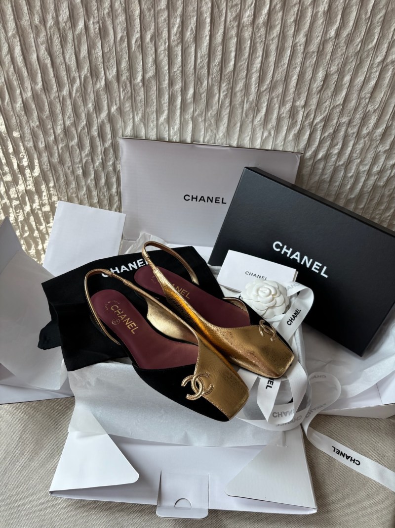 Сандалии Chanel золотые с черным