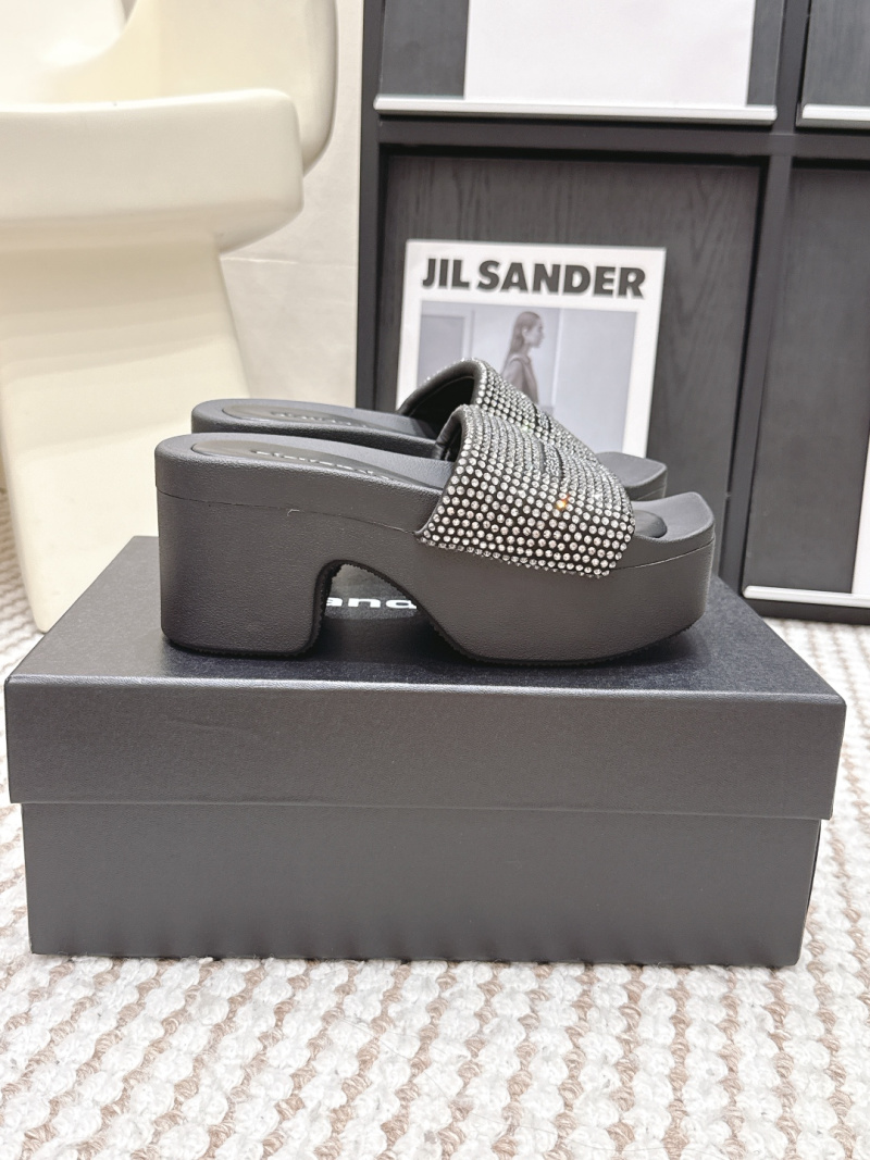 Чёрные шлёпанцы Alexander Wang с твёрдыми стразами
