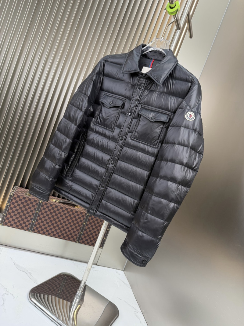 Пуховик Moncler