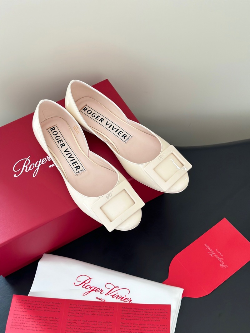 Балетки Roger Vivier белые с квадратной пряжкой