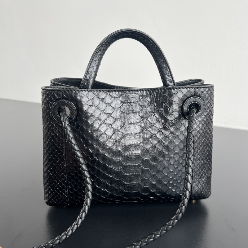 Сумка Bottega Veneta Andiamo