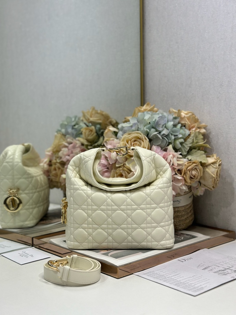 Сумка Dior женская белая