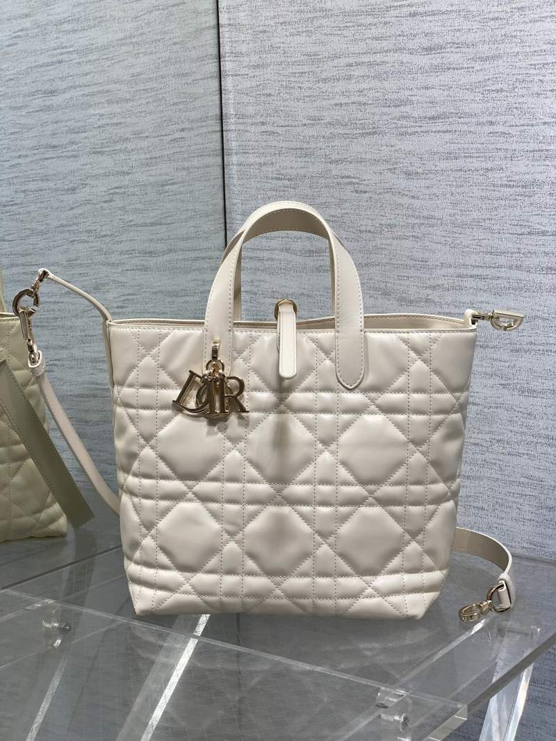 Сумка-тоут Dior белый цвет