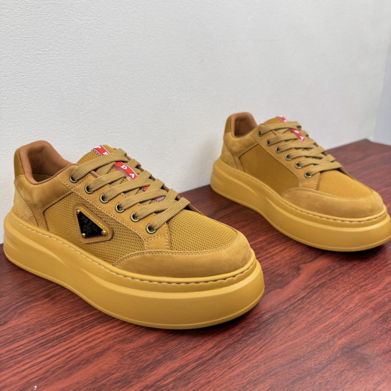 Кроссовки Prada