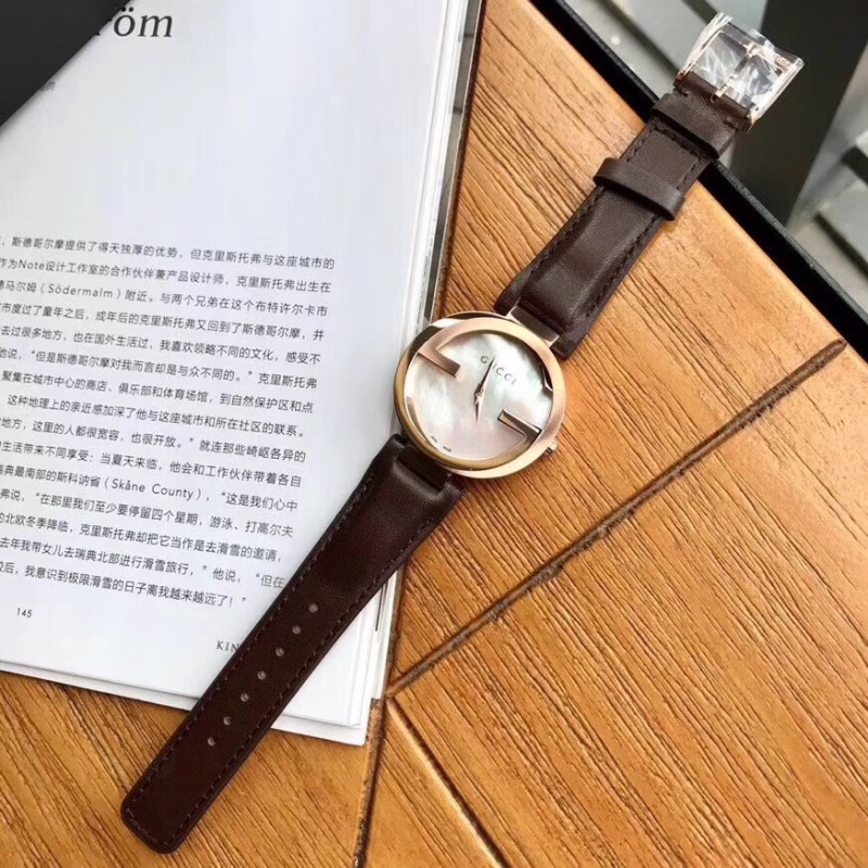 Часы Gucci