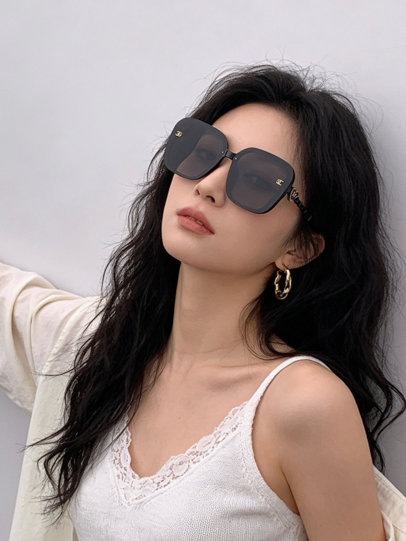 Солнцезащитные очки женские с поляризацией Chanel