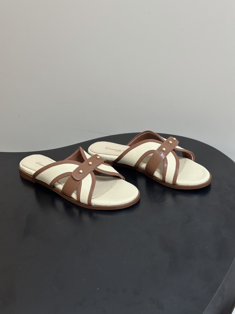 Сандалии женские Gianvito Rossi из льна и кожи со шпильками