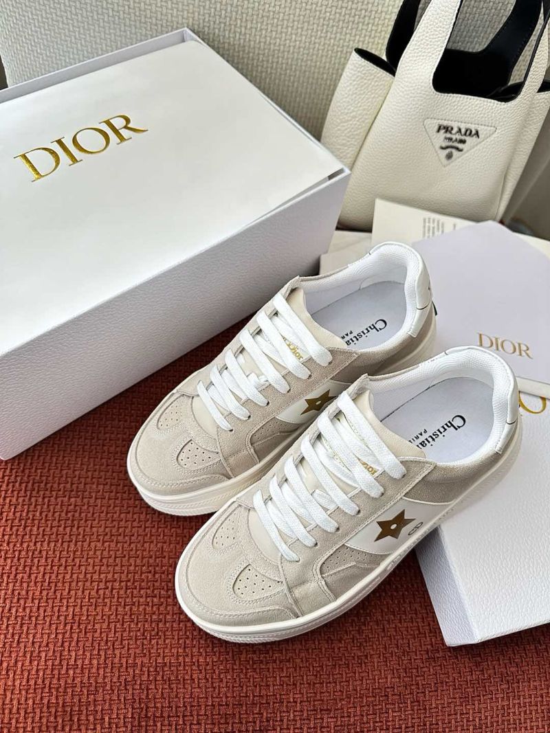 Модные кроссовки с золотыми звездами и белой подошвой Dior