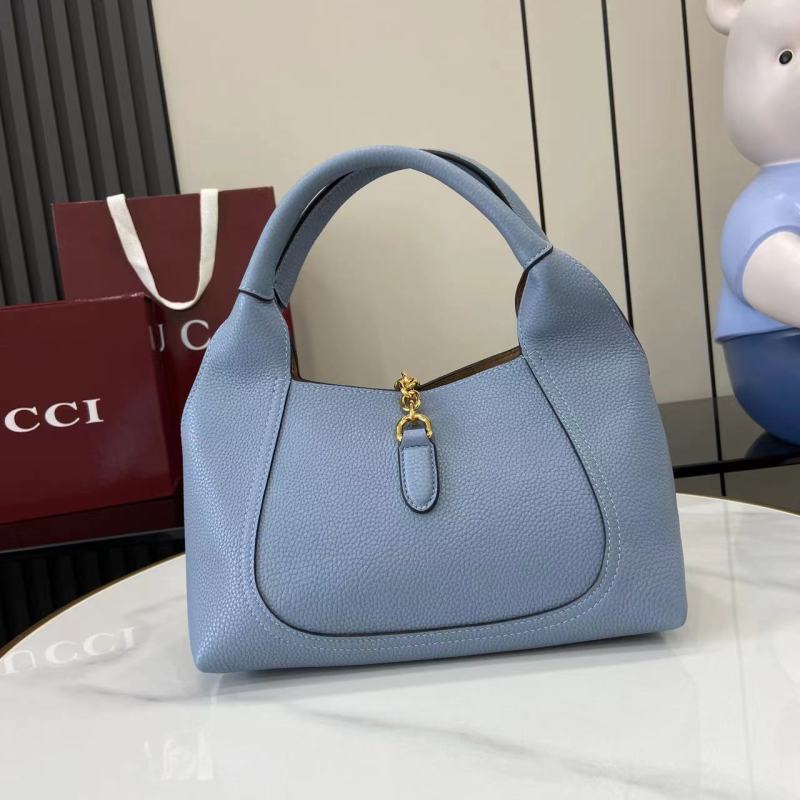 Сумка Gucci с золотой фурнитурой