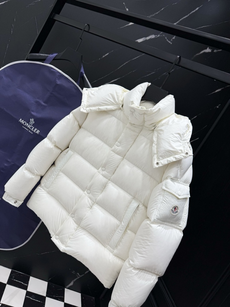 Пуховик Moncler