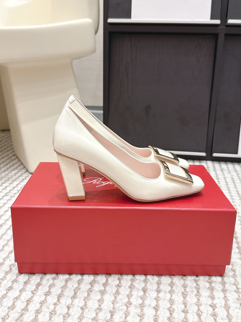 Туфли Roger Vivier Belle Vivier на каблуке с декоративной пряжкой