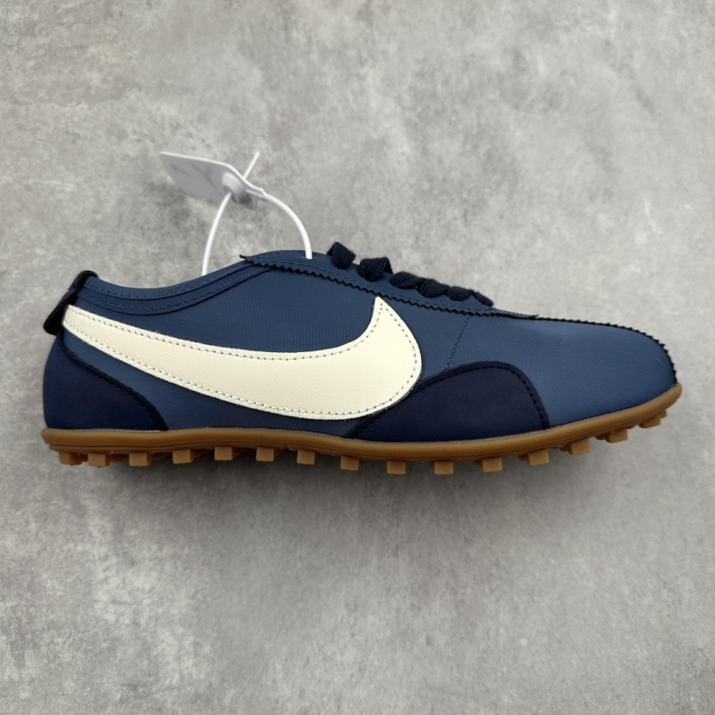 Кроссовки Nike Moon Shoe