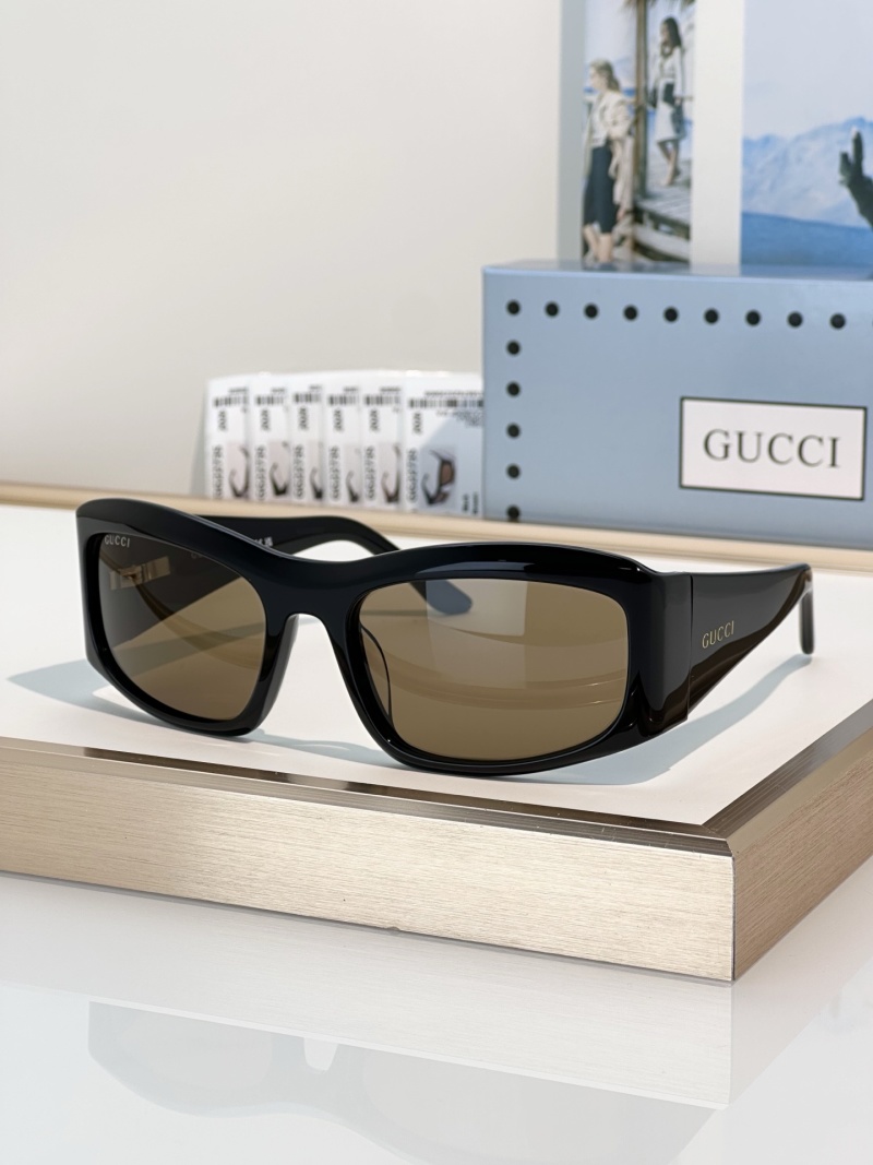 Солнцезащитные очки GUCCI GG2273S