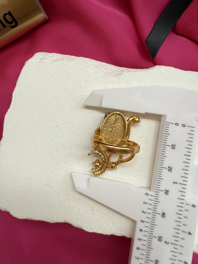 Кольцо Schiaparelli