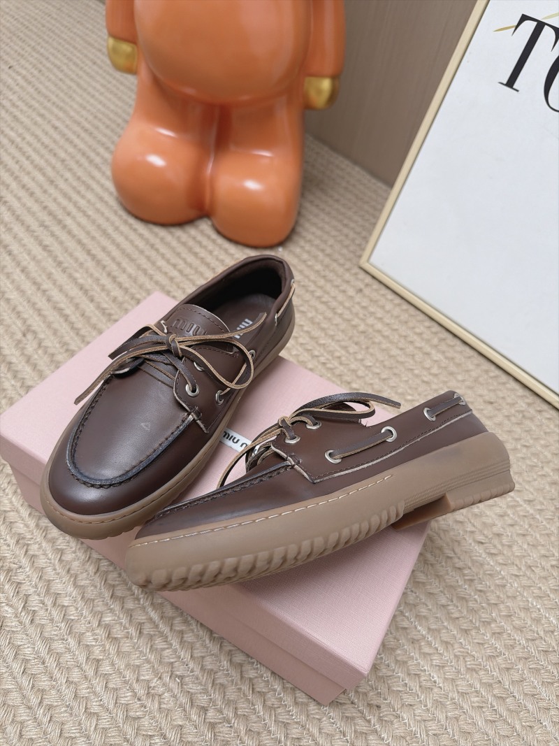 Женские лоферы Miu Miu коричневые