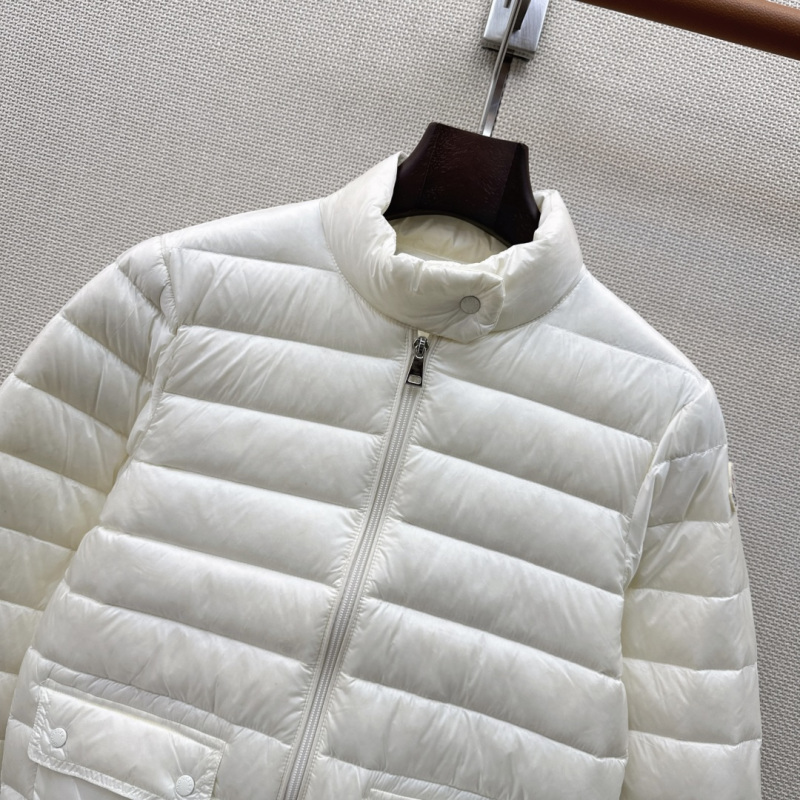 Зимняя куртка-пуховик с воротником-стойкой Moncler