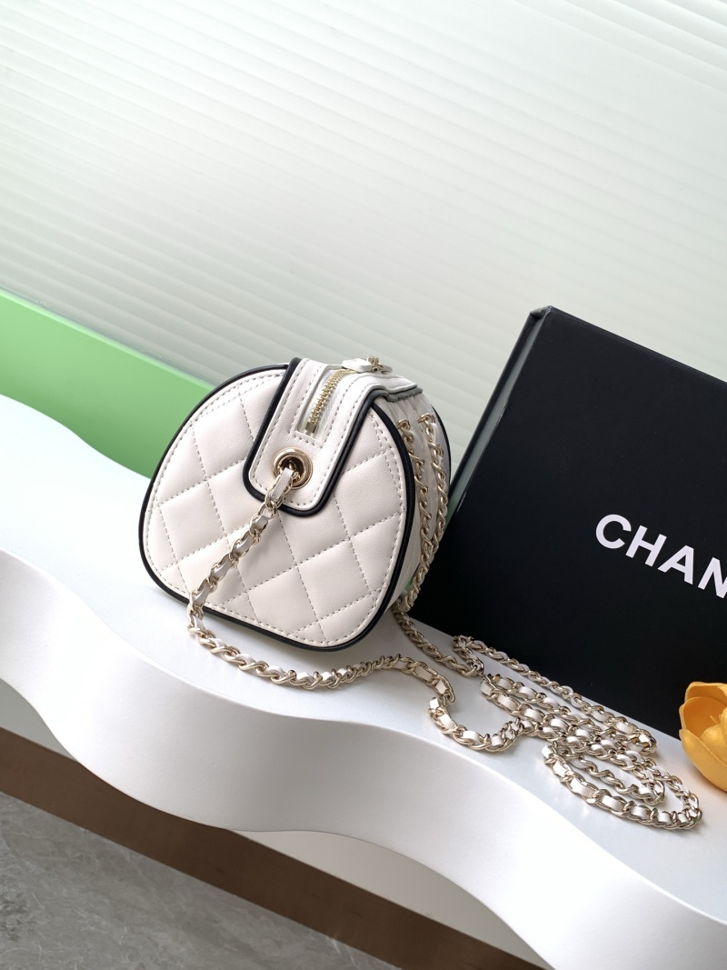 Сумка-почтальон Chanel