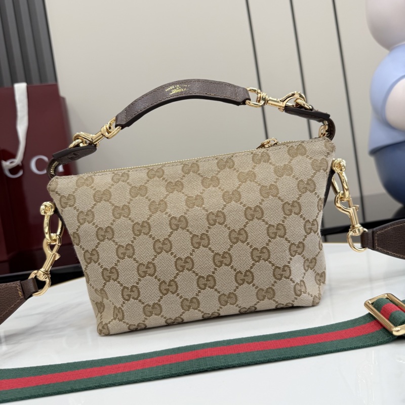 Сумка Gucci с монограммой и ремнем