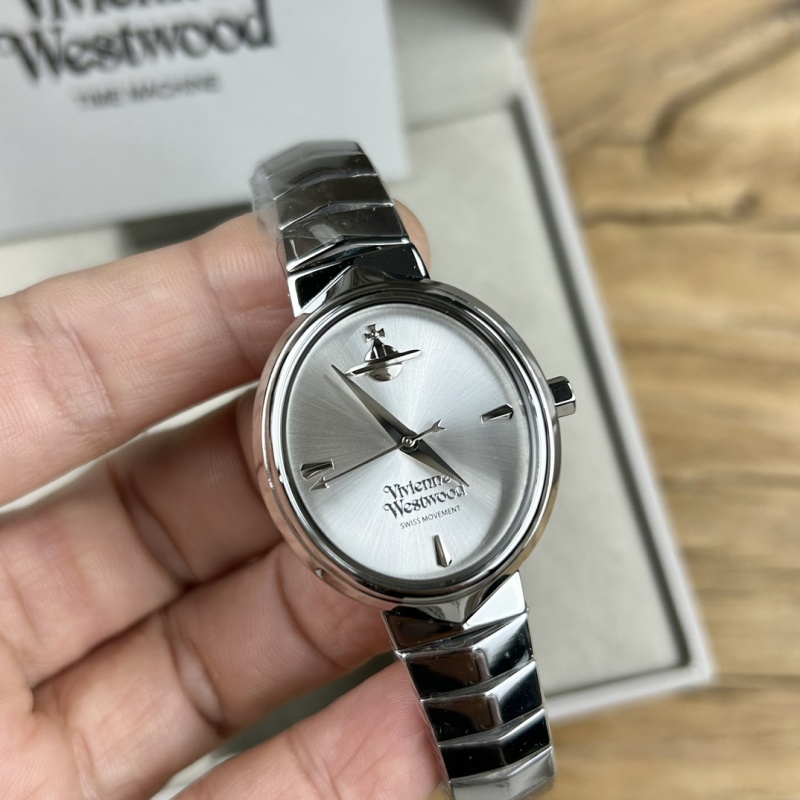 Часы Vivienne Westwood