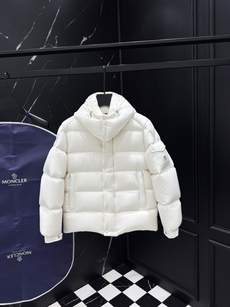 Пуховик Moncler