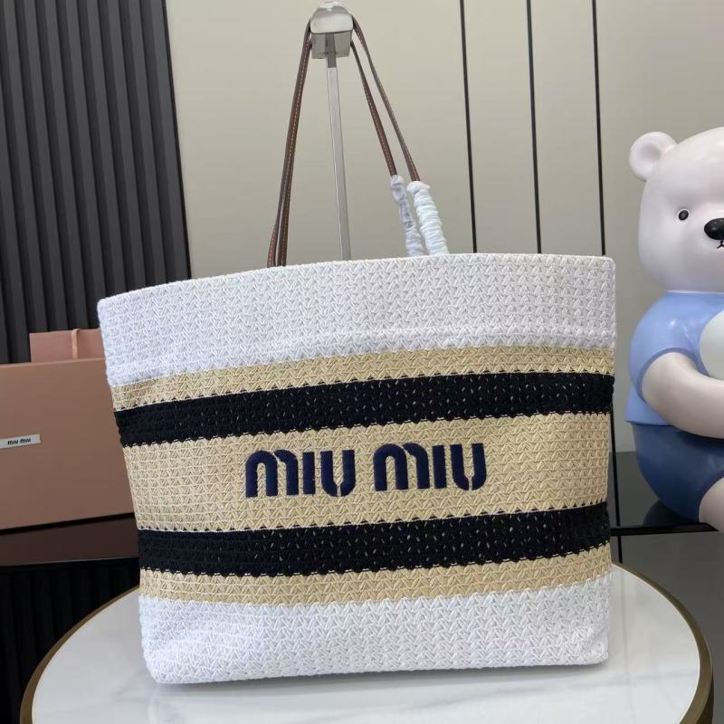 Плетеная сумка-тоут Miu Miu с логотипом