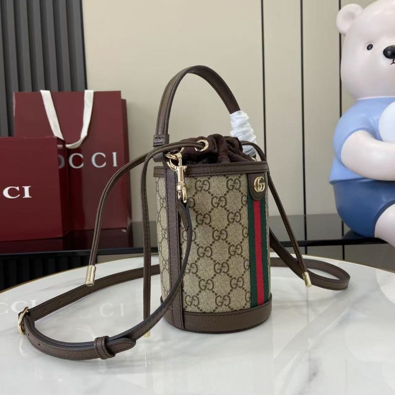 Сумка-мешок Gucci с логотипом GG