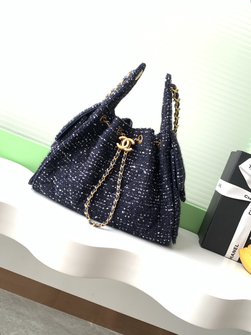 Синяя шерстяная сумка с пайетками и цепочкой Chanel