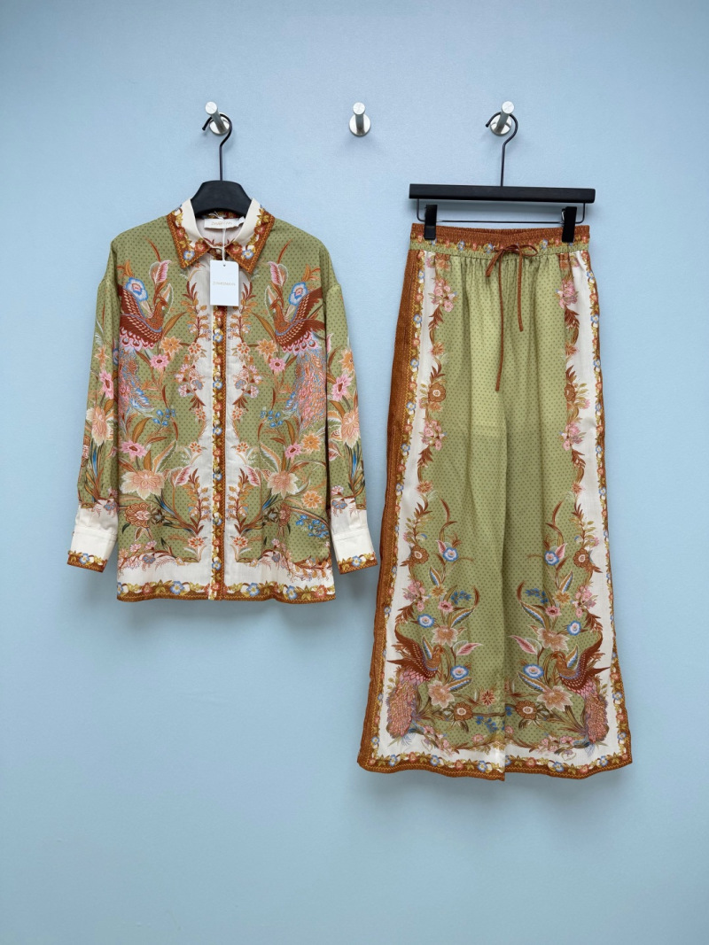Цветочный комплект Zimmermann с оливковым фоном