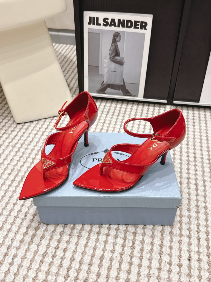 Женские красные туфли на высоком каблуке Prada