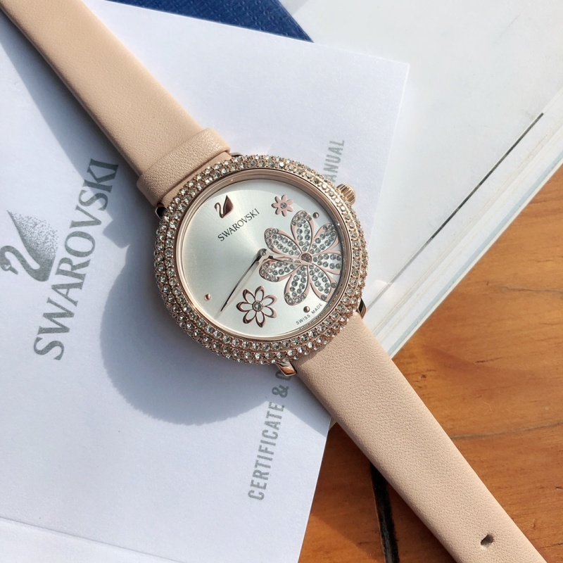 Часы Swarovski