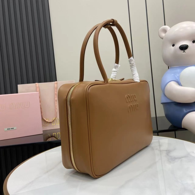 Сумка Miu Miu коричневая с ручкой