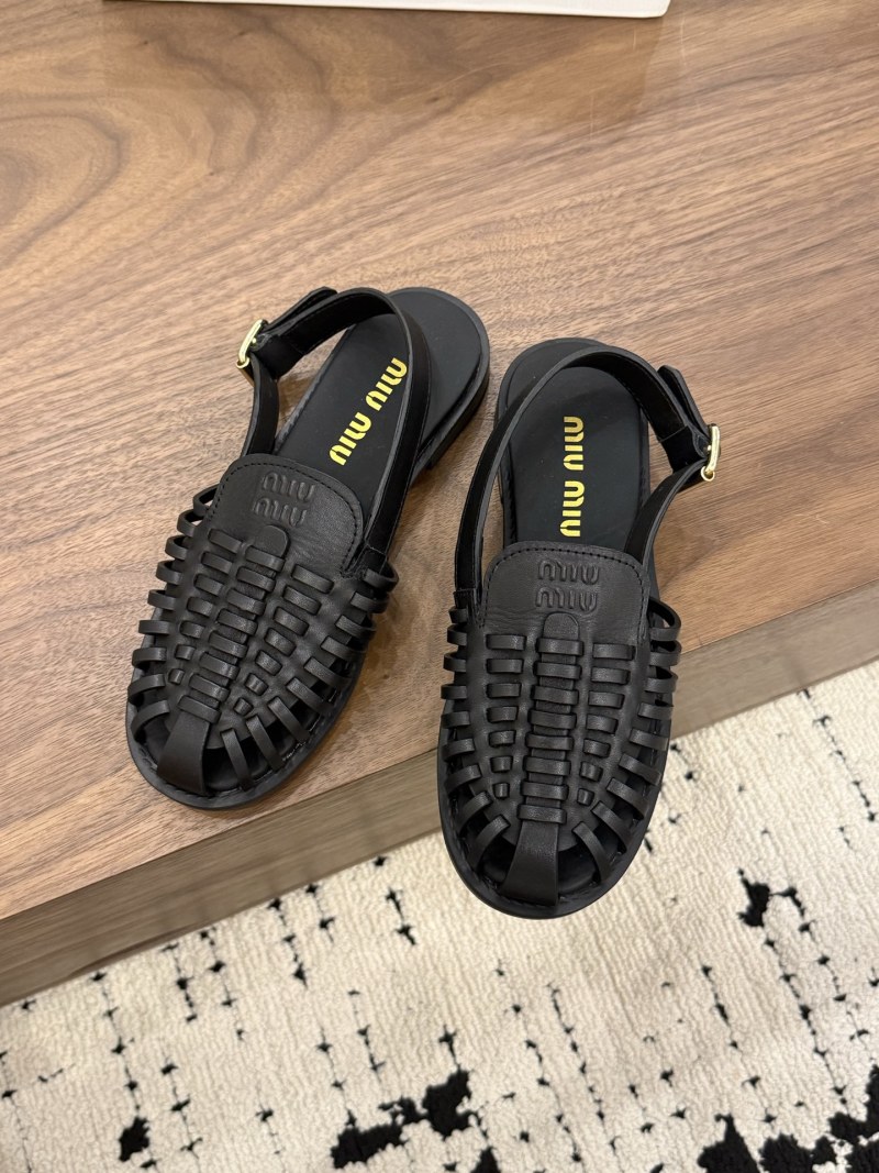 Женские сабо Miu Miu плетёные чёрные кожаные