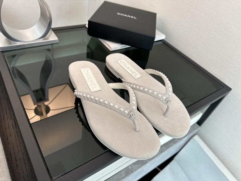 Женские шлепанцы Chanel