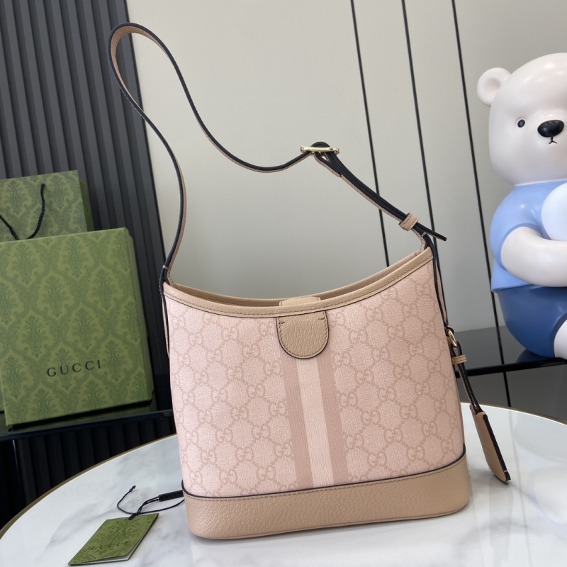 Сумка Gucci с монограммой