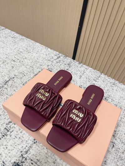 Босоножки женские Miu Miu бордовые