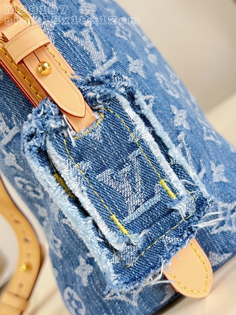 Денимовая сумка Louis Vuitton с монограммой
