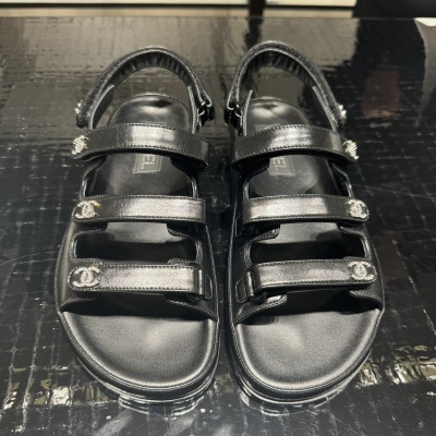 Черные сандалии Chanel