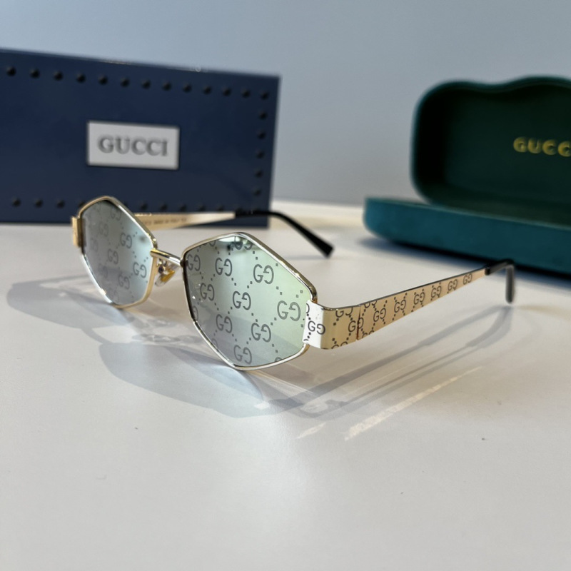 Солнцезащитные очки Gucci в ретро-стиле с геометрической оправой