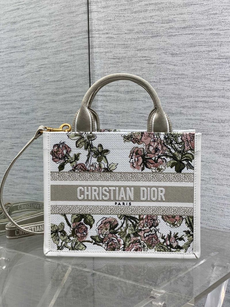 Сумка Dior Lady Dior с цветочным принтом