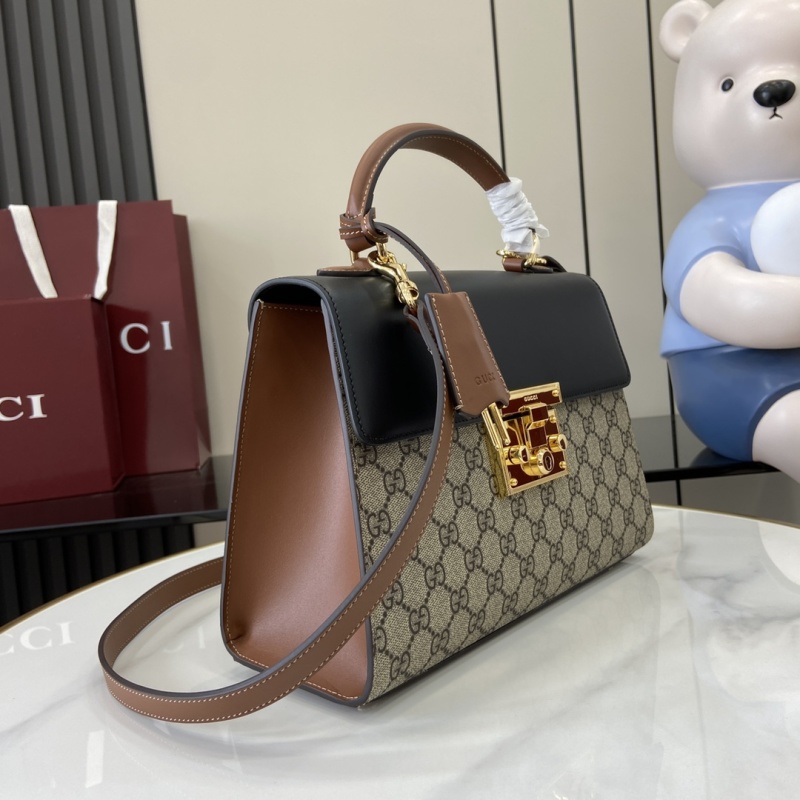 Сумка Gucci с монограммой и замком