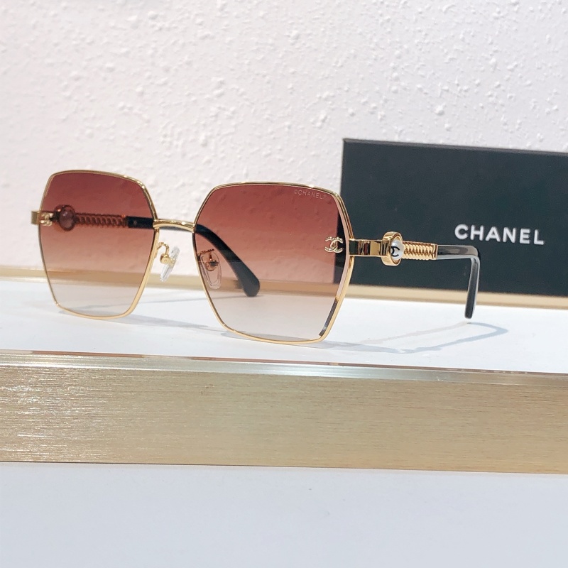 Очки солнечные CHANEL