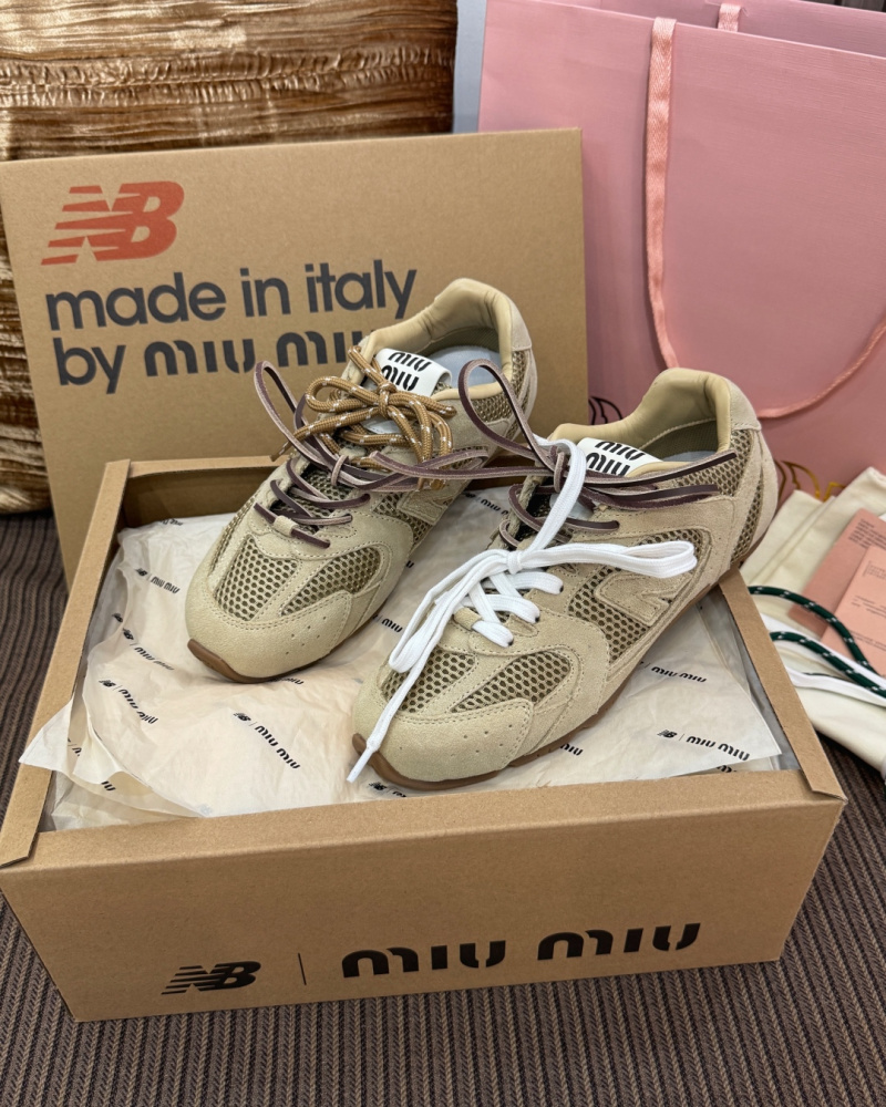 Кроссовки Miu Miu x New Balance 530