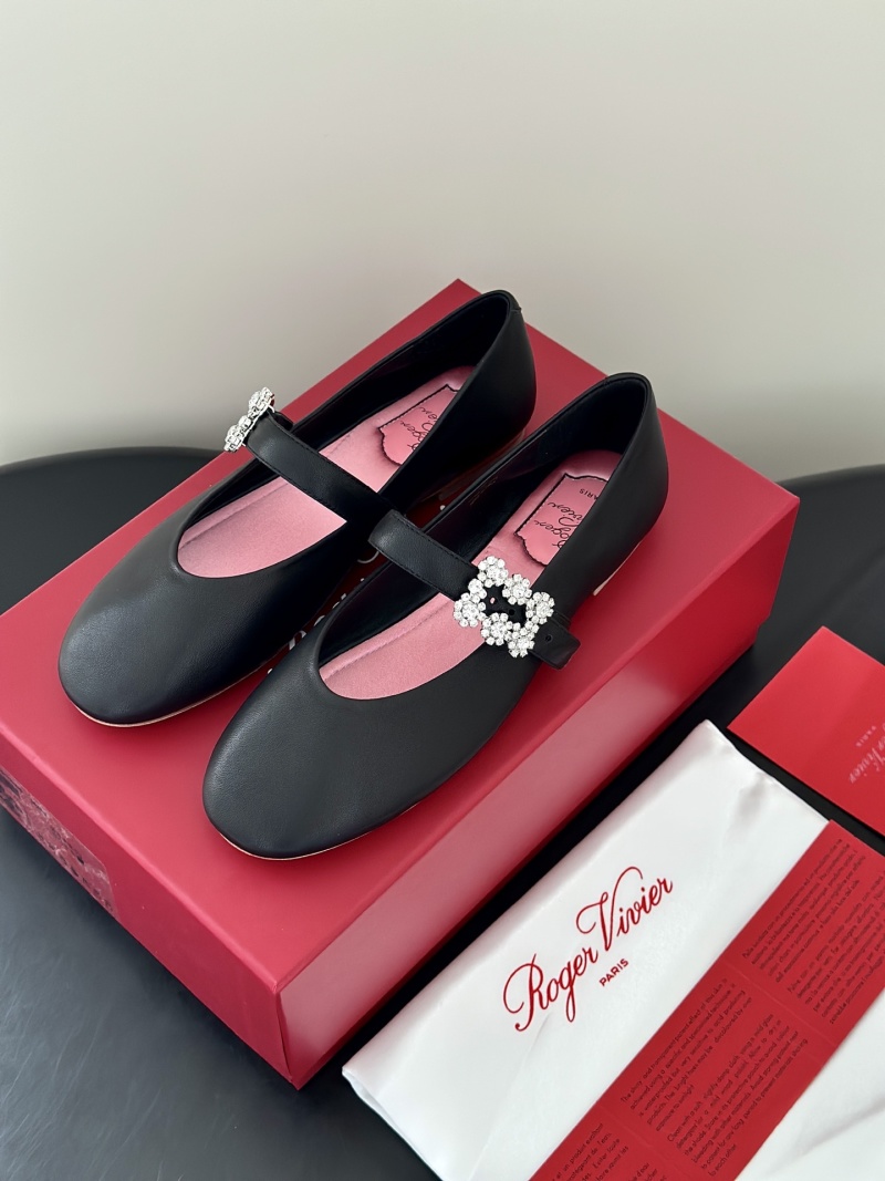 Черные балетки Roger Vivier со стразами